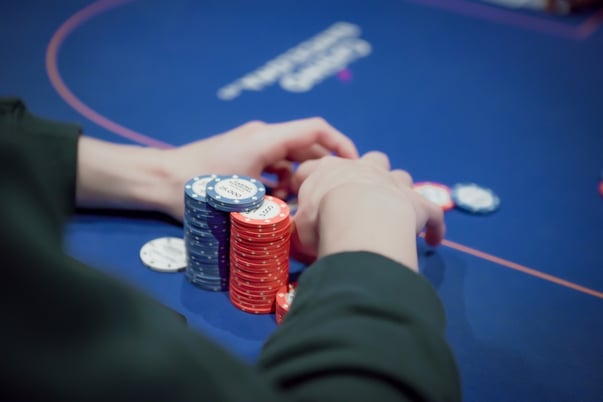 Cómo el poker y la vida van de la mano