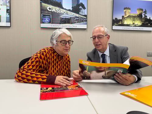 Rosa Balaguer, directora del Casal dels Infants, y Xavier Ballena, director de Casino Barcelona-1